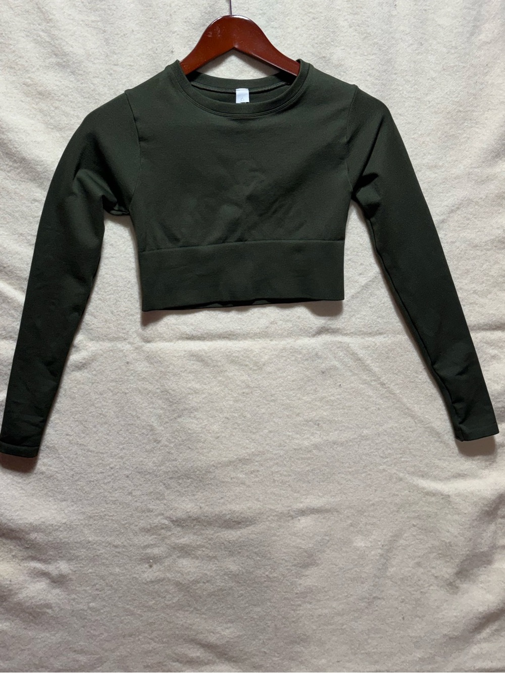 OFFLINE by Aerie Long Sleeve Crop Top Women’s XS Olive Green Activewear Athleisu